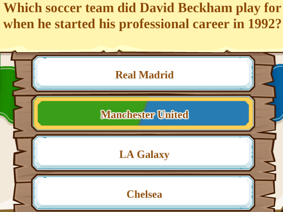 Which soccer team did David Beckham play for when he started his professional career in 1992?