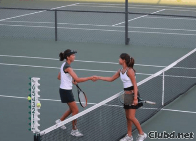 Теннисистки пожимают друг другу руки - картинка